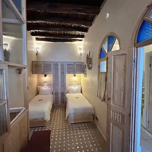  Holiday home Beau En Medina, Lumineux Et Avec Terrasse Privee Sur